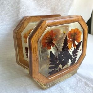Vintage Resin Flower Napkin Holder